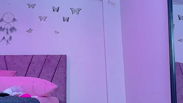 NahomyEvans' Live XXX Chat