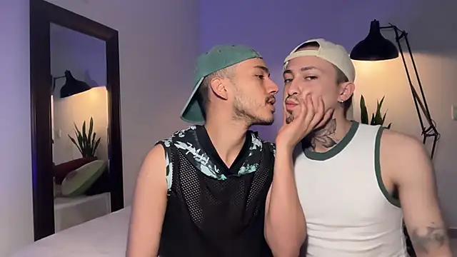 Noah_and_Steven Adlı Modelin Canlı XXX Sohbeti