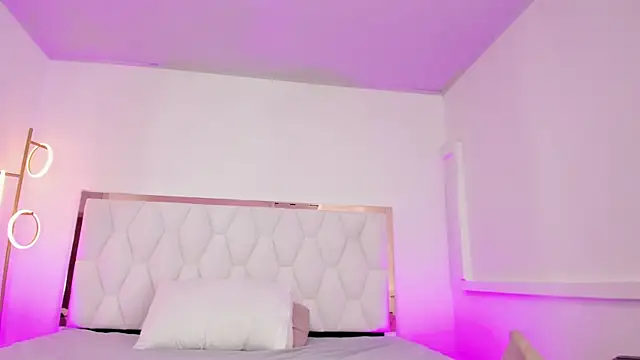Juliette_nt Adlı Modelin Canlı XXX Sohbeti