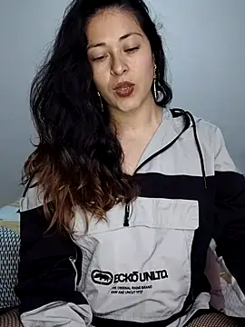Chatroom XXX en direct de LisbethMoore_