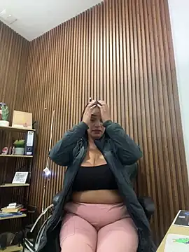 Chat +18 de Sara-77 ao vivo
