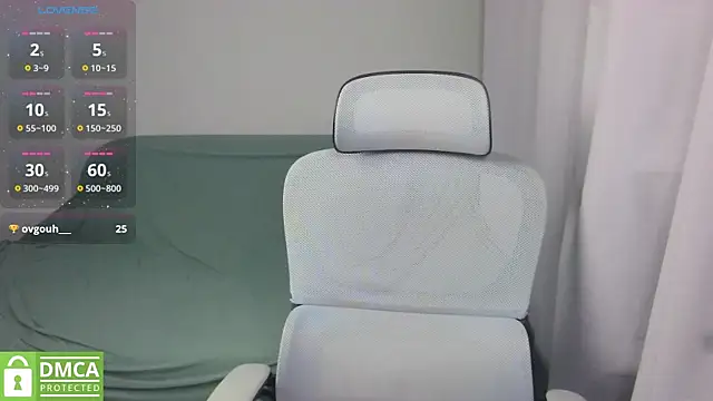 LeonBoykisser webcam show