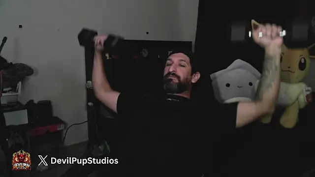 הופעת וובקאם של DevilPup75_