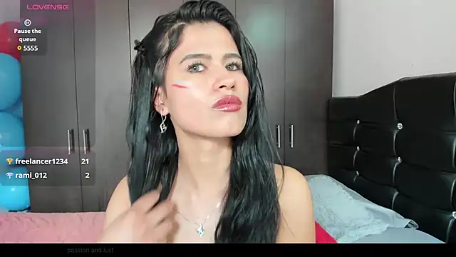 Živý XXX chat LatinaQueen23