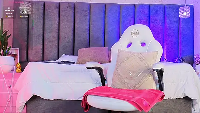 Chat +18 de SophiMarin ao vivo