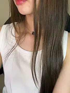 Czat XXX na żywo – Yiyina_17