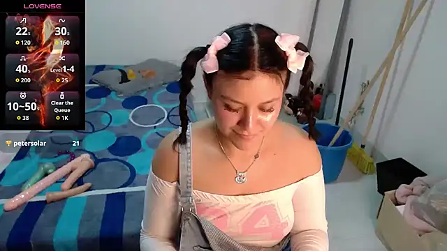 soniafuckboobs' Live XXX Chat