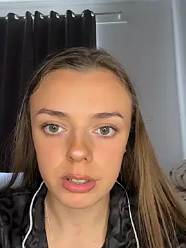Webkamerová show cutietootie02