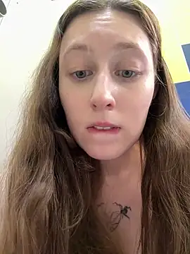 FroggyAnna élő XXX-chatje