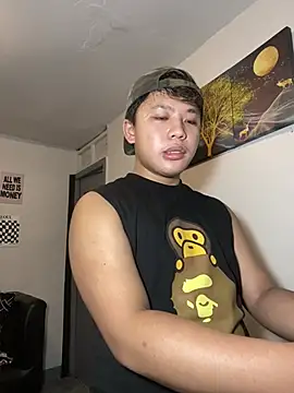 urasianrey 网络视讯表演