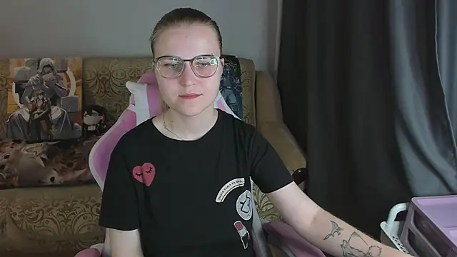 Chat +18 de MissBrightShine ao vivo