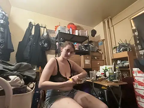 צ'אט XXX בשידור חי של Snowbunnycake_131