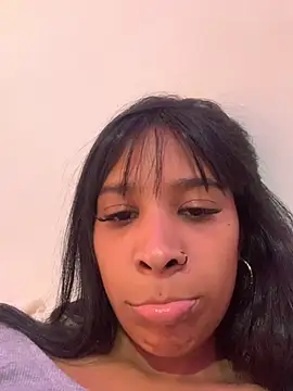 ShayMilleer Chat XXX in diretta