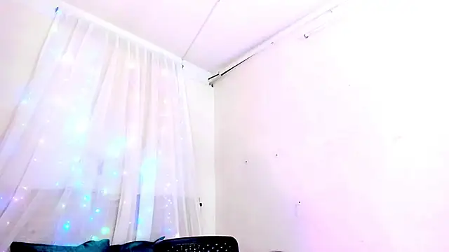 Chat XXX en directo de lilahSweet