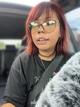 moan4mona live XXX chat