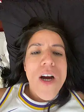 Mila_rebel Chat XXX in diretta
