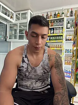 OliverWest04's Live XXX Chat