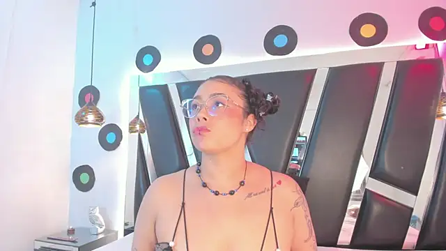 Chat XXX Live antonelllepiercee