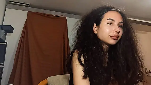 HazyLoom live XXX chat