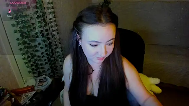 Micky_Wood Adlı Modelin Canlı XXX Sohbeti