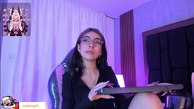 Chat +18 de Molly_A ao vivo