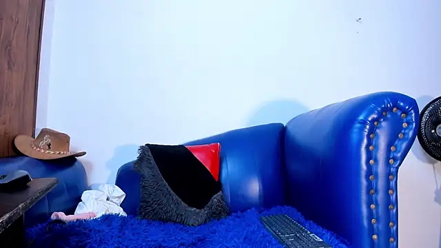 littlecum18 Live XXX Chat