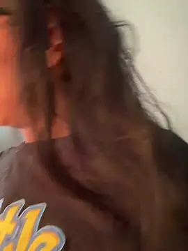 Controllercutie Adlı Modelin Canlı XXX Sohbeti