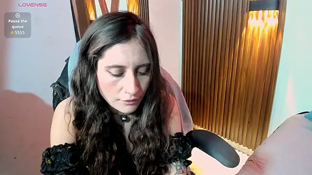 nina_daft's Live XXX Chat