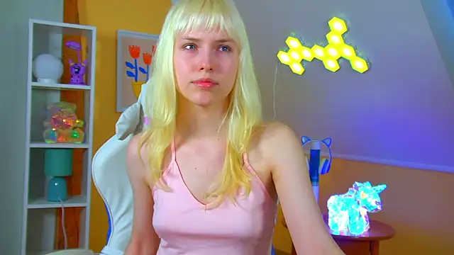 HannahHollis' Live XXX Chat