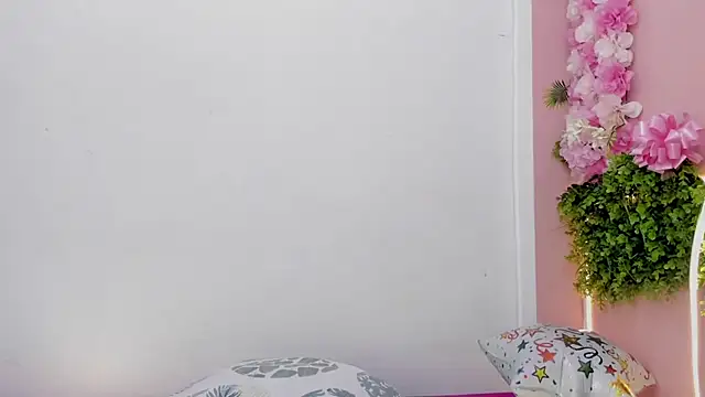 Mikasa_Horny's Live XXX Chat