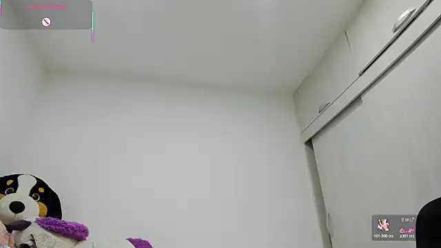 Онлайн чат XXX Amelia_Debora_Antonella