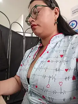 SOFI__10n Live XXX chat