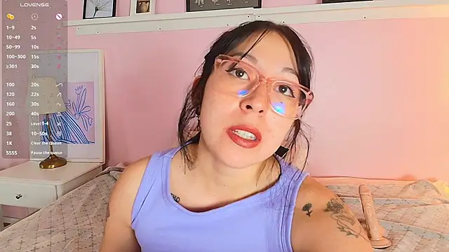 แชท XXX สดของ Abigailladyy