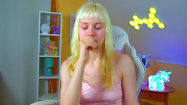 HannahHollis: онлайн-секс-чат