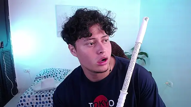 fucking_bear_ Chat XXX in diretta