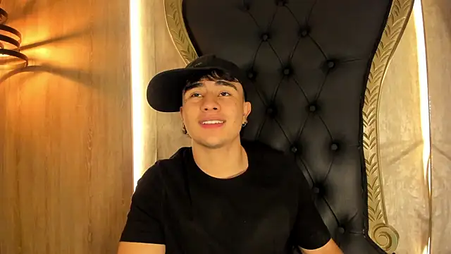 Chat +18 de Zack_Bellmont1 ao vivo
