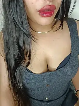 SAVITA-STRIP Live XXX Chat