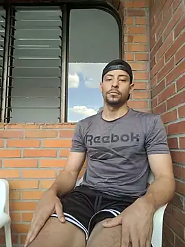 XXX chat uživo modela Cris_LaCobra_