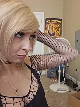 צ'אט XXX בשידור חי של AmethystFoxx