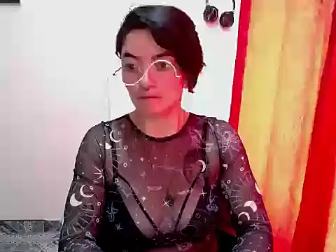 Came-II Adlı Modelin Canlı XXX Sohbeti