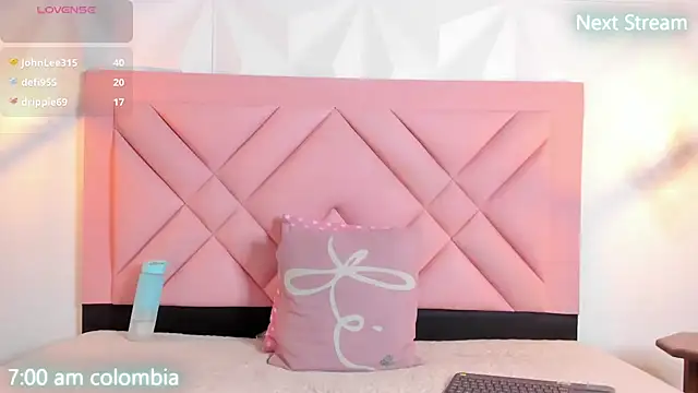 Caroline_daring Obrolan Langsung XXX