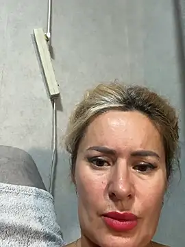 XXX chat uživo modela Tania201243