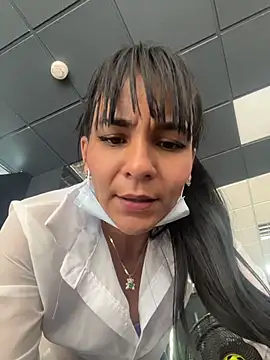 Chat XXX en directo de LuxeBrunetteXXX