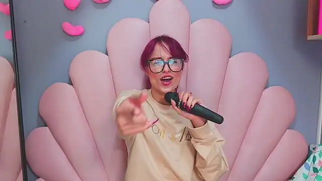 luci_miller 现场XXX聊天