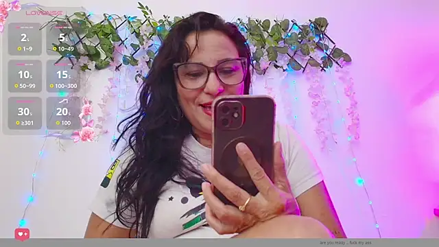 Luna_milf13 Live XXX-Chat