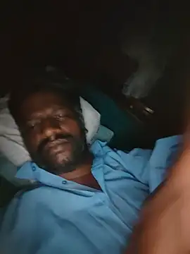Paramkeerthi 现场XXX聊天