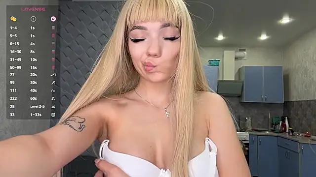 Barbie_Aria Adlı Modelin Canlı XXX Sohbeti