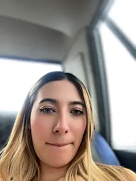 Онлайн чат XXX kloe__t18