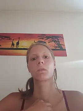 XXX chat uživo modela LenaGoldi