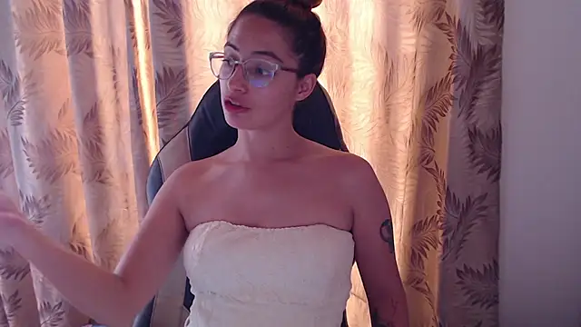 Kate_lorens9's Live XXX Chat